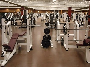 Prioritize Gym Etiquette And Hygiene When Working Out